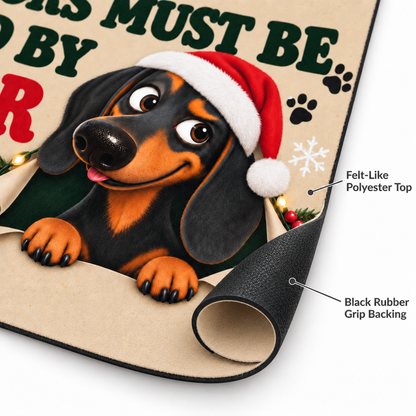Sipengrave Dachshund Christmas Doormat Gift With Dog Name showing the polyester surface and curled black rubber backing.